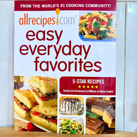 Allrecipes.com Other - Allrecipes Easy Everyday Favorites Cookbook 250+ 5-Star Recipes 9781606521069